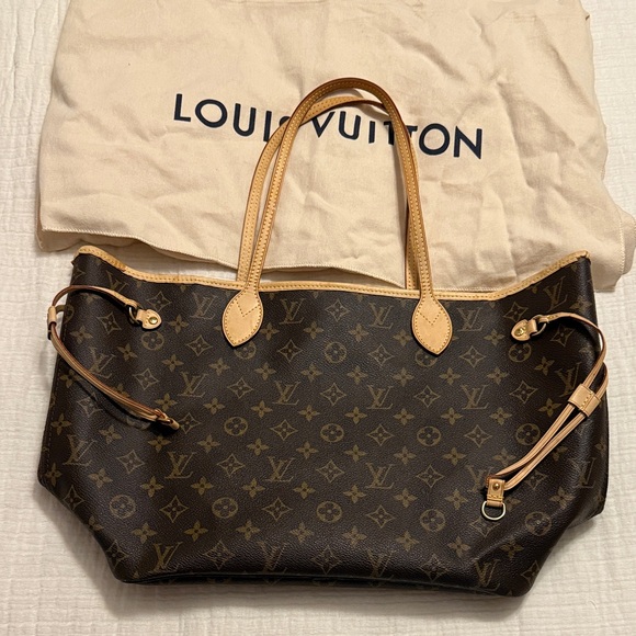 Louis Vuitton Monogram Neverfull MM - Picture 1 of 13
